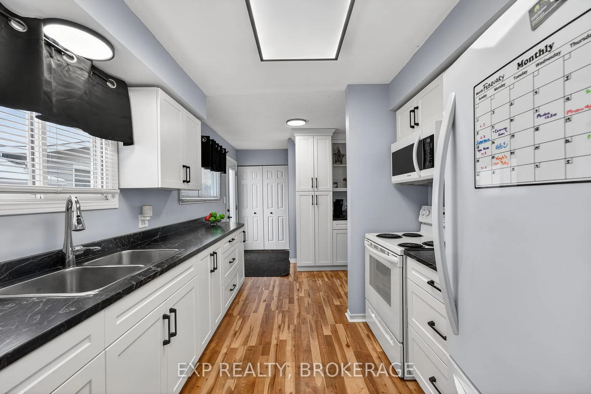 Photo 4 of 554 Whistler Terrace, Kingston, East Gardiners Rd — HOMEH