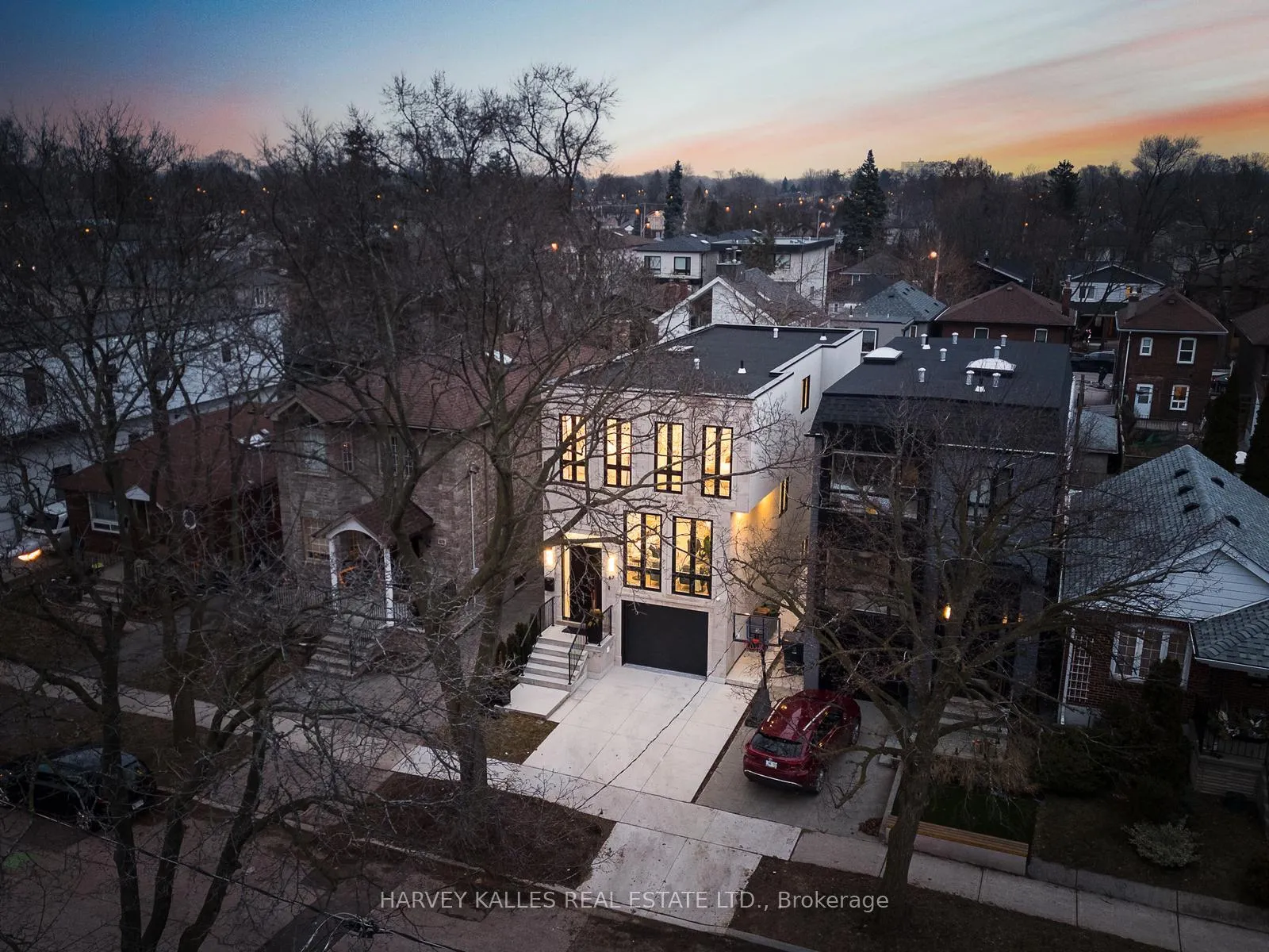 Photo 2 of 67 Lesmount Avenue, Toronto, East York — HOMEH