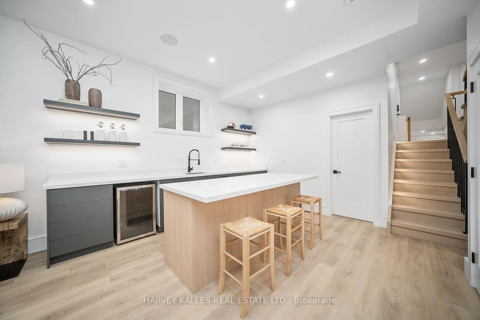 Photo 32 of 67 Lesmount Avenue, Toronto, East York — HOMEH
