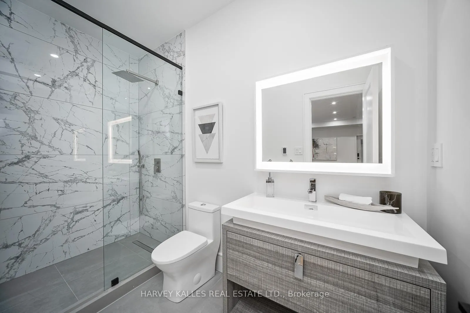 Photo 36 of 67 Lesmount Avenue, Toronto, East York — HOMEH
