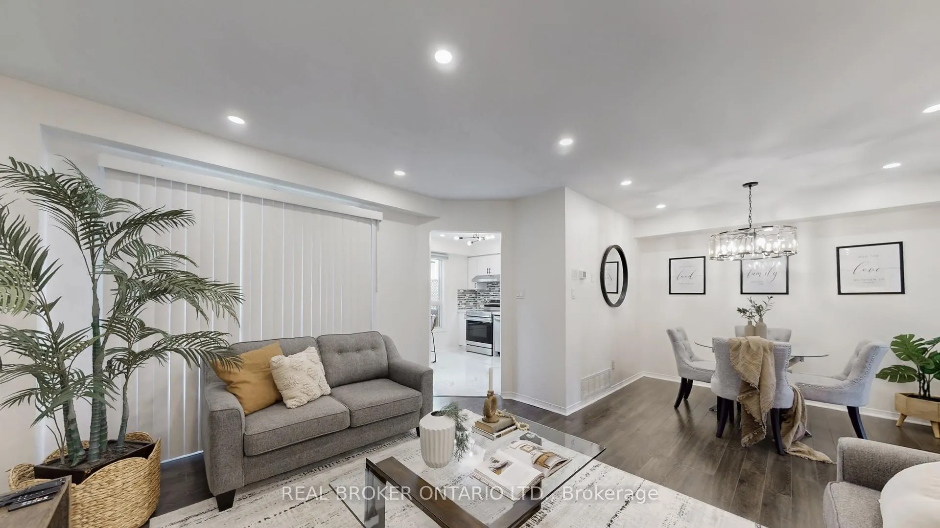 Photo 8 of 16 Wade Square, Clarington, Courtice — HOMEH