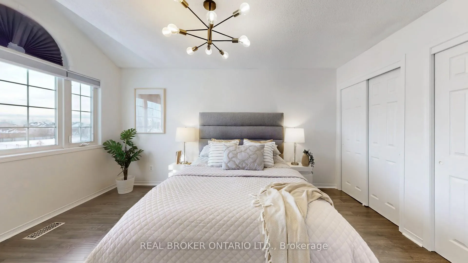 Photo 28 of 16 Wade Square, Clarington, Courtice — HOMEH