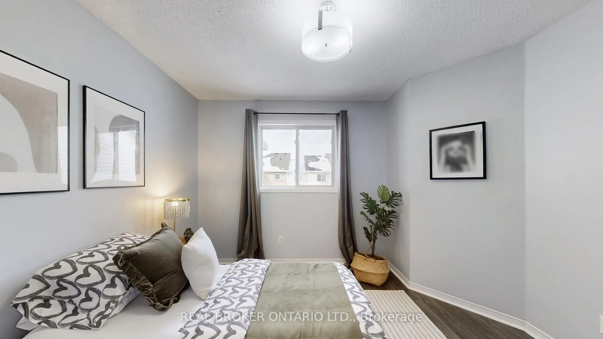 Photo 34 of 16 Wade Square, Clarington, Courtice — HOMEH