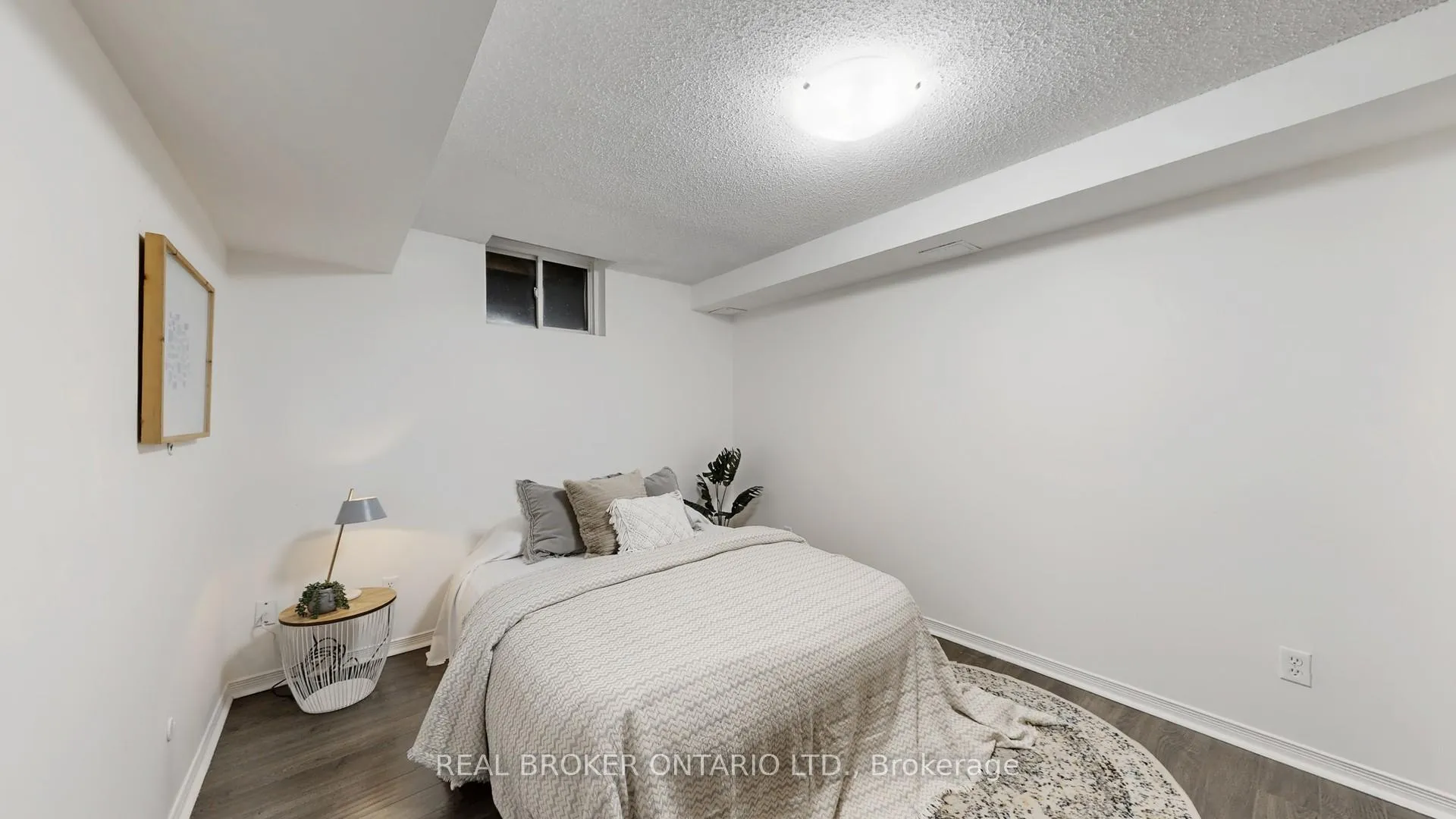 Photo 41 of 16 Wade Square, Clarington, Courtice — HOMEH