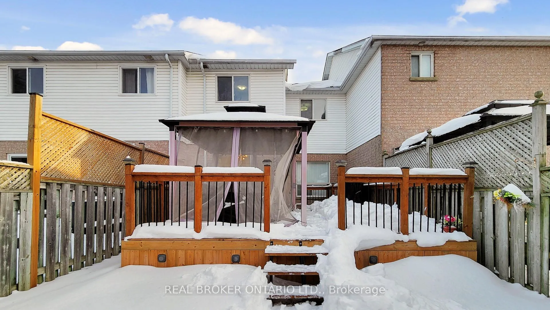Photo 46 of 16 Wade Square, Clarington, Courtice — HOMEH