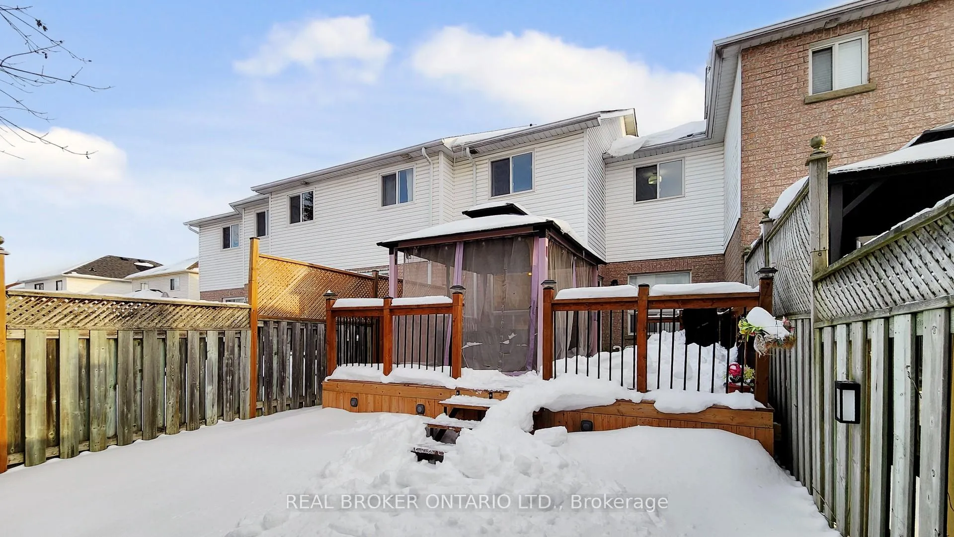 Photo 47 of 16 Wade Square, Clarington, Courtice — HOMEH