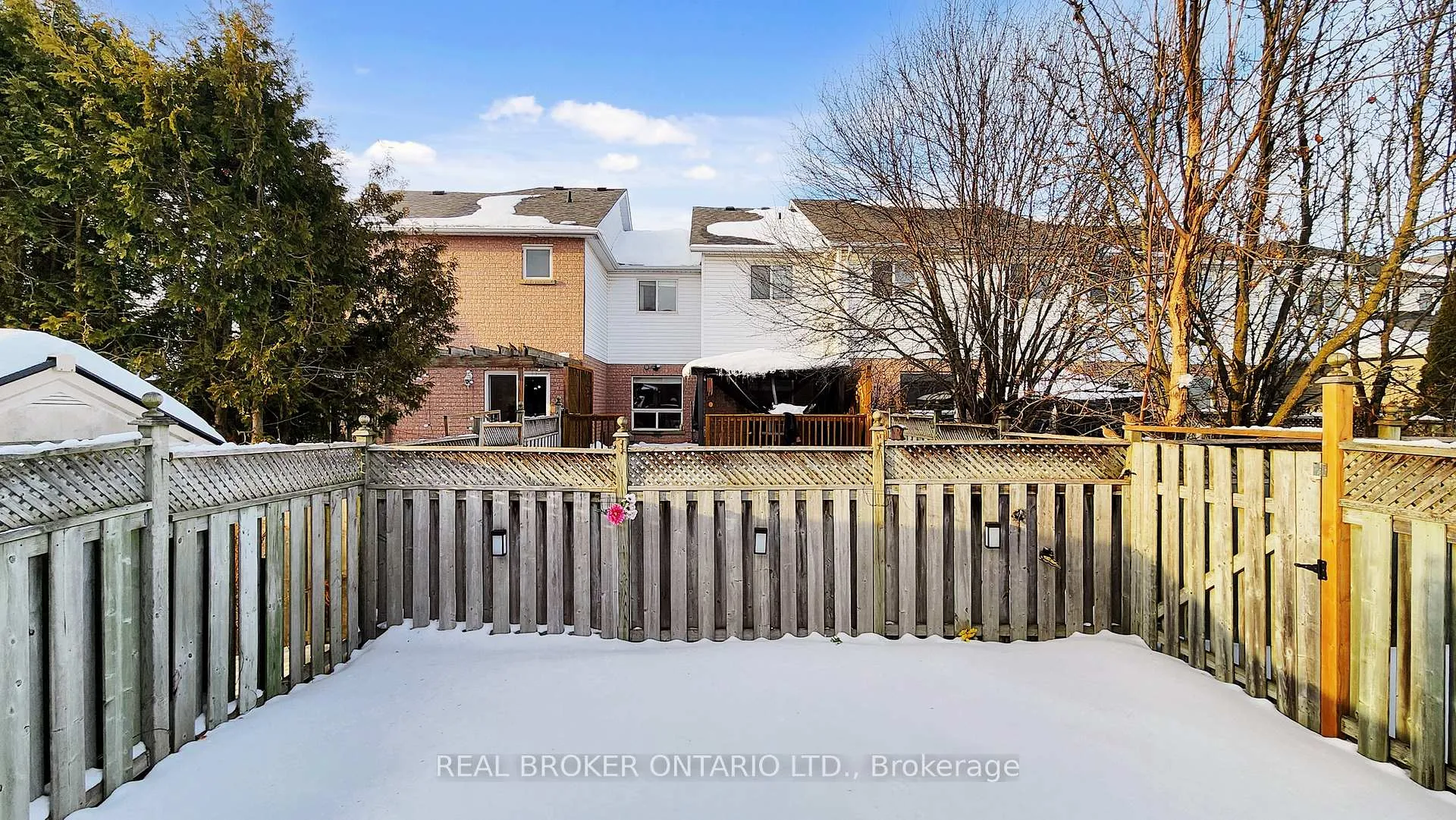 Photo 48 of 16 Wade Square, Clarington, Courtice — HOMEH