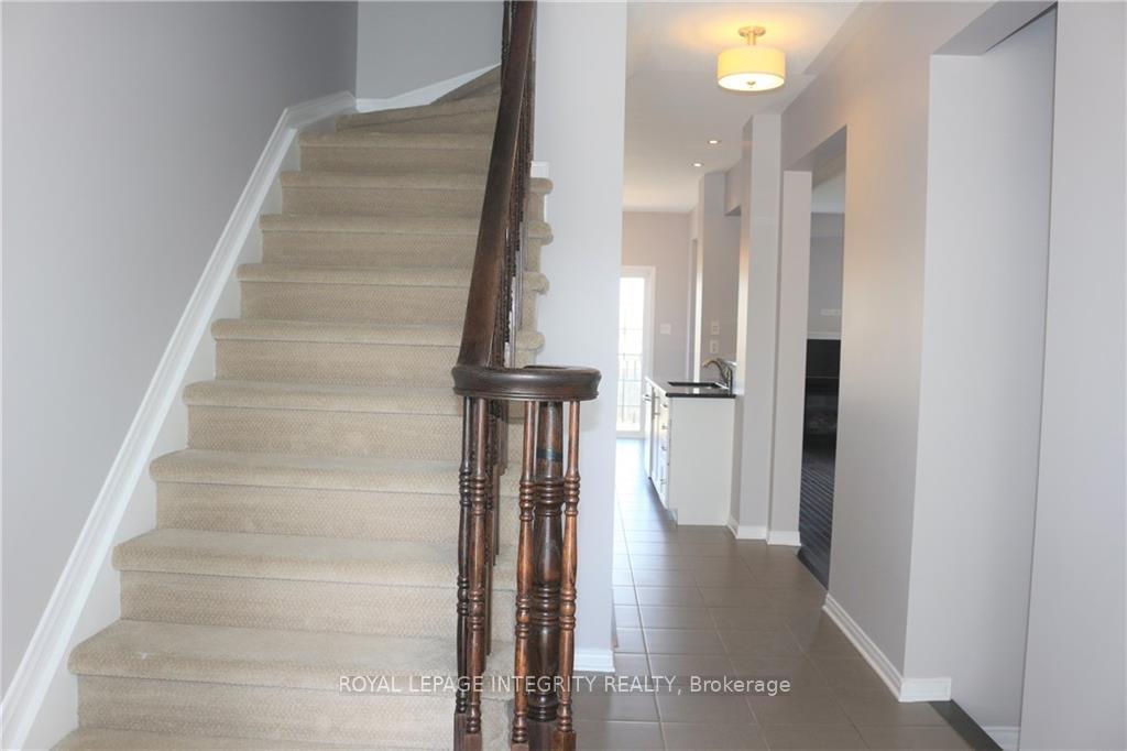 Photo 3 of 634 Pepperville Crescent, Ottawa, Kanata - Emerald Meadows/Trailwest — HOMEH