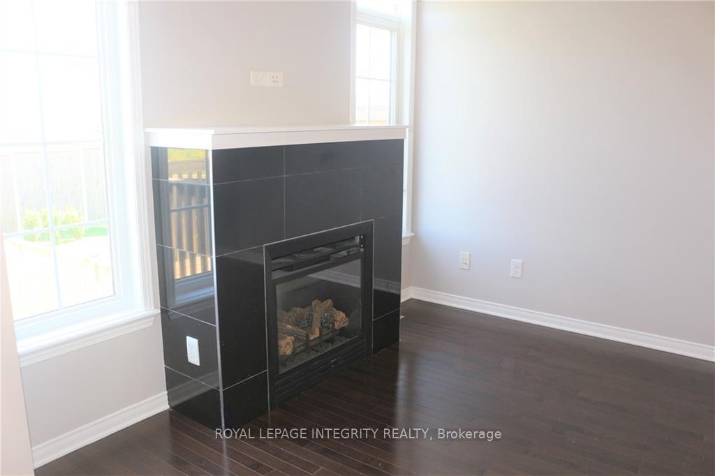 Photo 7 of 634 Pepperville Crescent, Ottawa, Kanata - Emerald Meadows/Trailwest — HOMEH