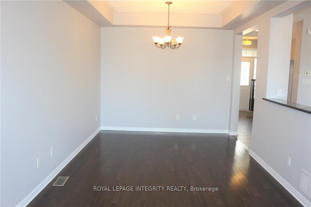 Photo 8 of 634 Pepperville Crescent, Ottawa, Kanata - Emerald Meadows/Trailwest — HOMEH