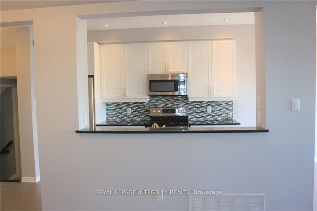 Photo 13 of 634 Pepperville Crescent, Ottawa, Kanata - Emerald Meadows/Trailwest — HOMEH