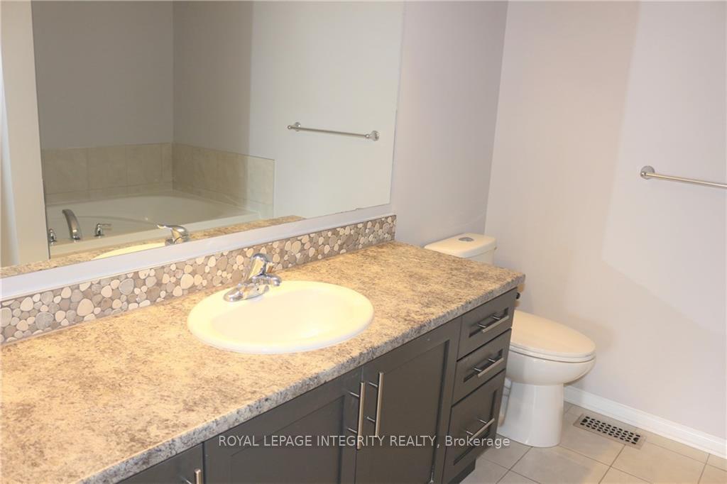 Photo 25 of 634 Pepperville Crescent, Ottawa, Kanata - Emerald Meadows/Trailwest — HOMEH