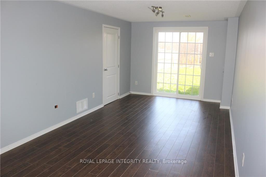 Photo 33 of 634 Pepperville Crescent, Ottawa, Kanata - Emerald Meadows/Trailwest — HOMEH