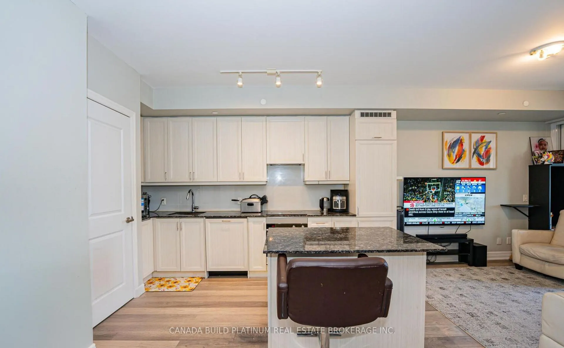 Photo 5 of Unit 418, 9085 Jane Street, Vaughan, Concord — HOMEH