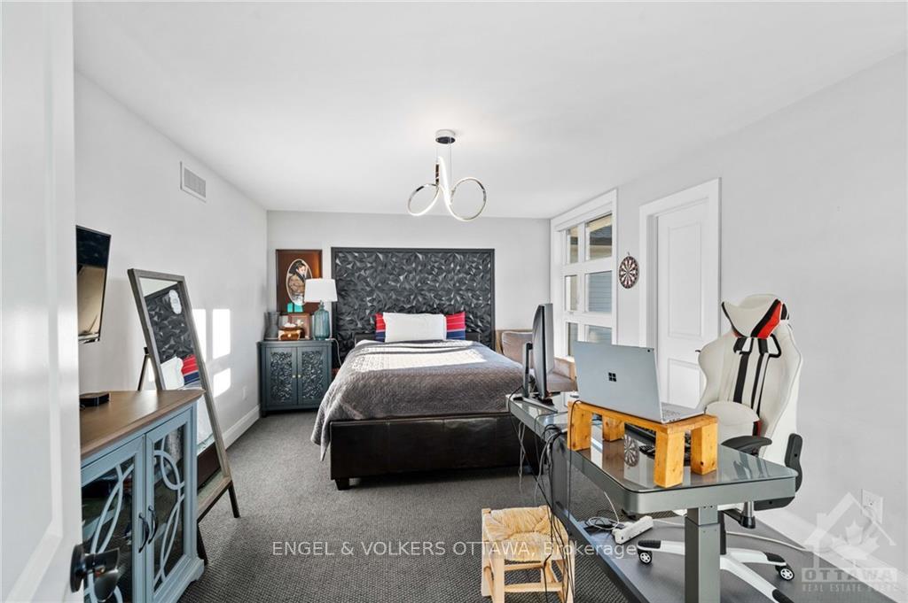 Photo 20 of 375 Longworth Avenue, Ottawa, Leitrim — HOMEH