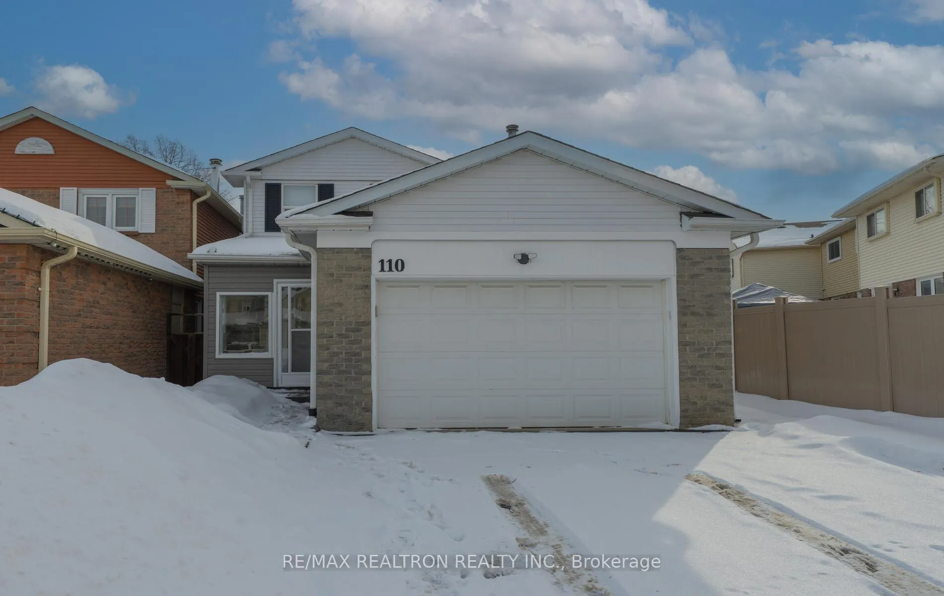 Photo 1 of 110 Lisa Crescent, Vaughan, Crestwood-Springfarm-Yorkhill — HOMEH