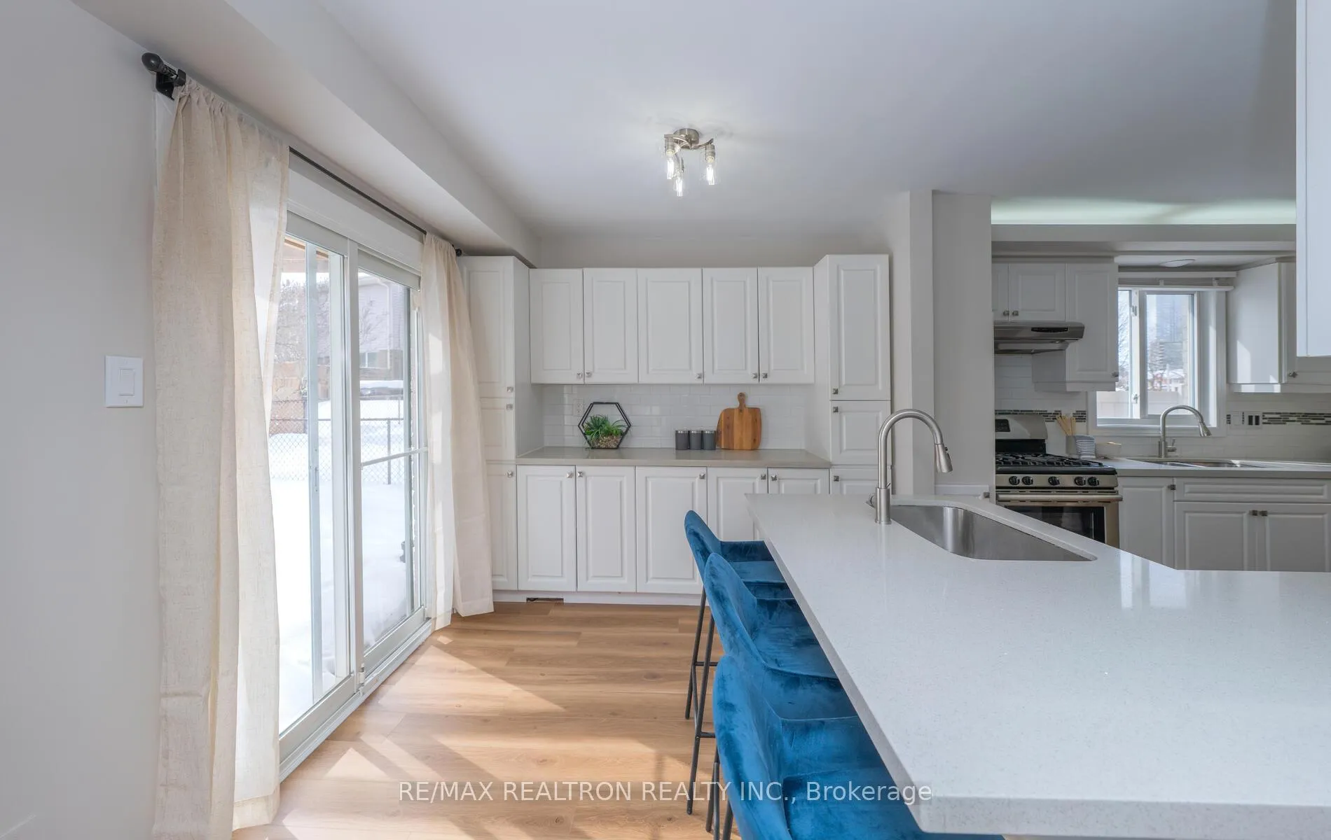 Photo 22 of 110 Lisa Crescent, Vaughan, Crestwood-Springfarm-Yorkhill — HOMEH