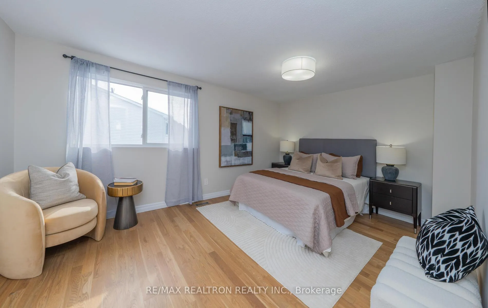 Photo 24 of 110 Lisa Crescent, Vaughan, Crestwood-Springfarm-Yorkhill — HOMEH
