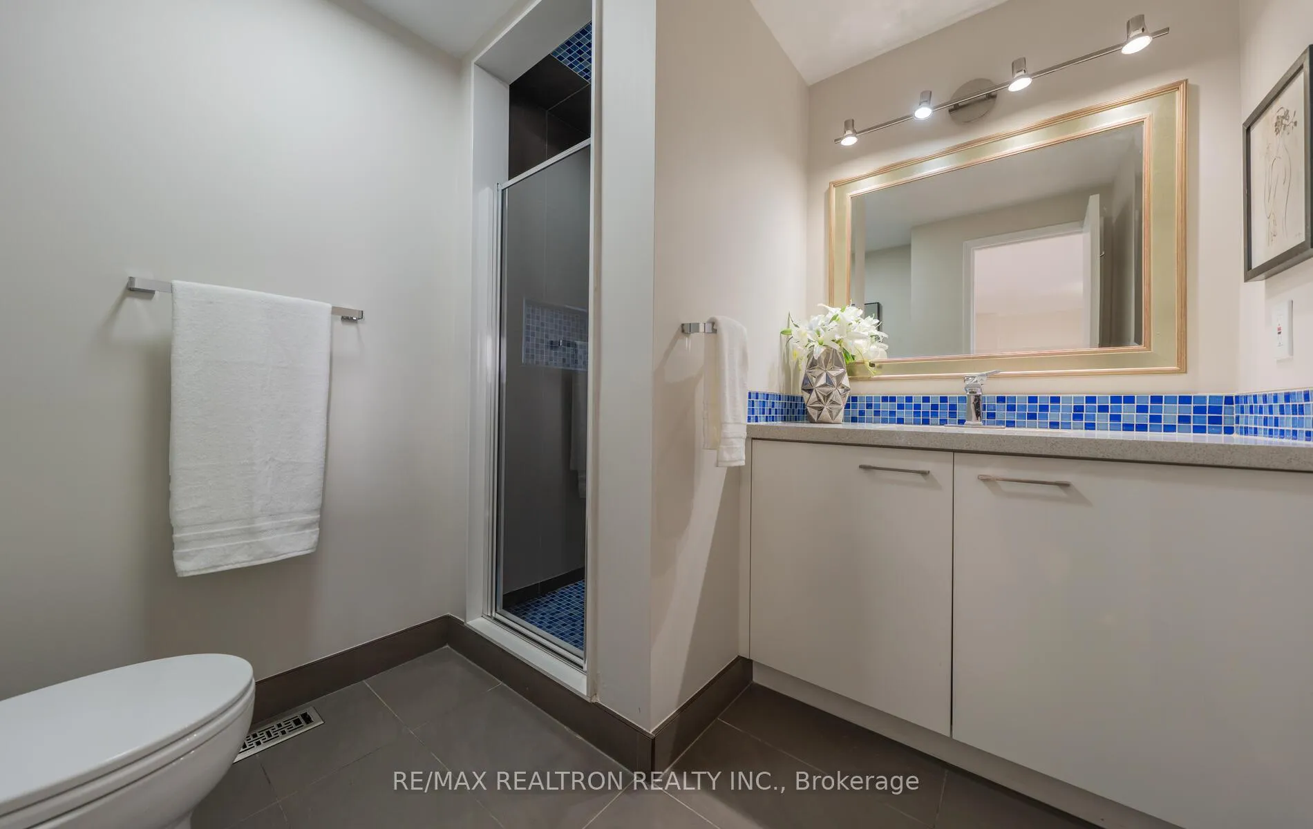 Photo 28 of 110 Lisa Crescent, Vaughan, Crestwood-Springfarm-Yorkhill — HOMEH