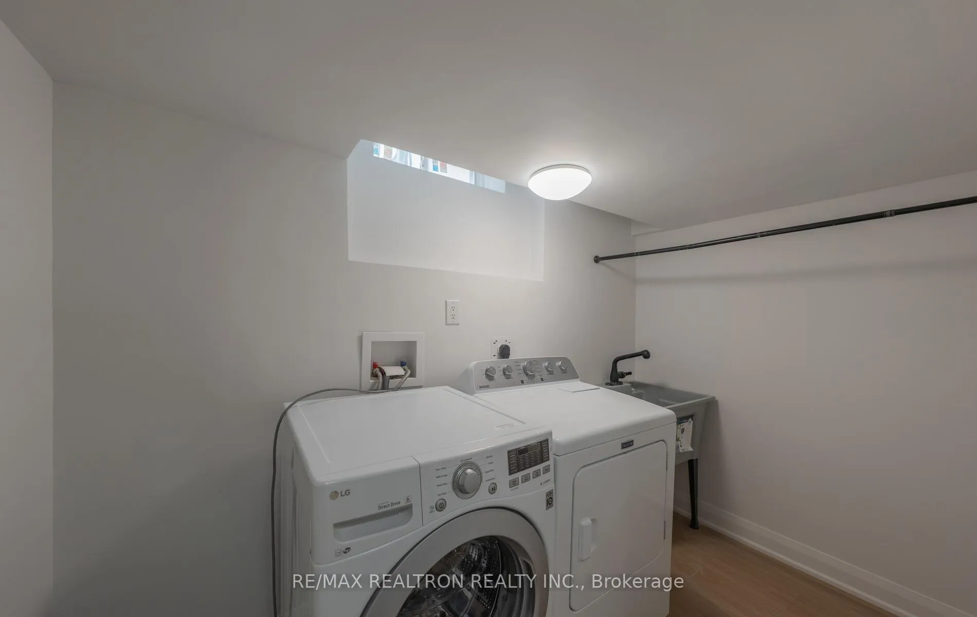 Photo 39 of 110 Lisa Crescent, Vaughan, Crestwood-Springfarm-Yorkhill — HOMEH