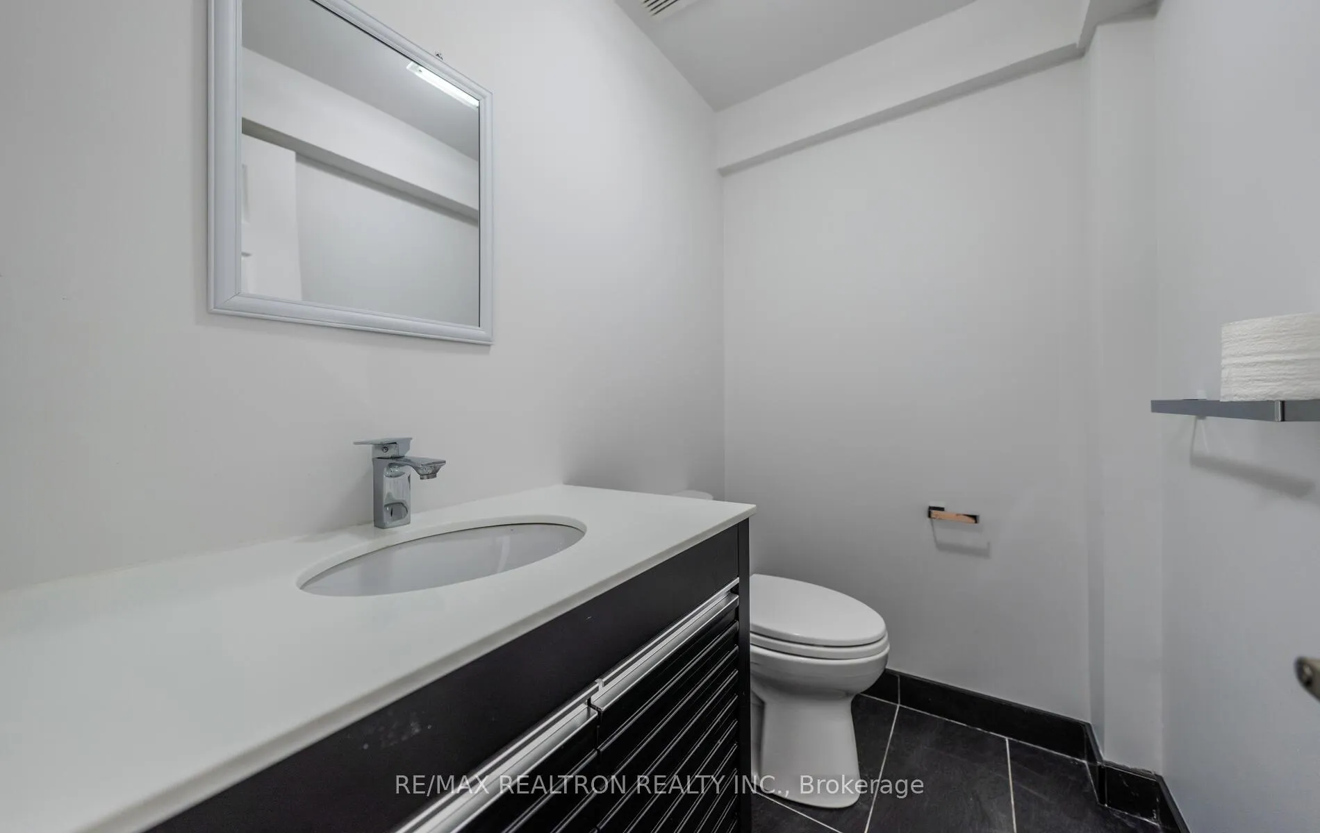 Photo 41 of 110 Lisa Crescent, Vaughan, Crestwood-Springfarm-Yorkhill — HOMEH