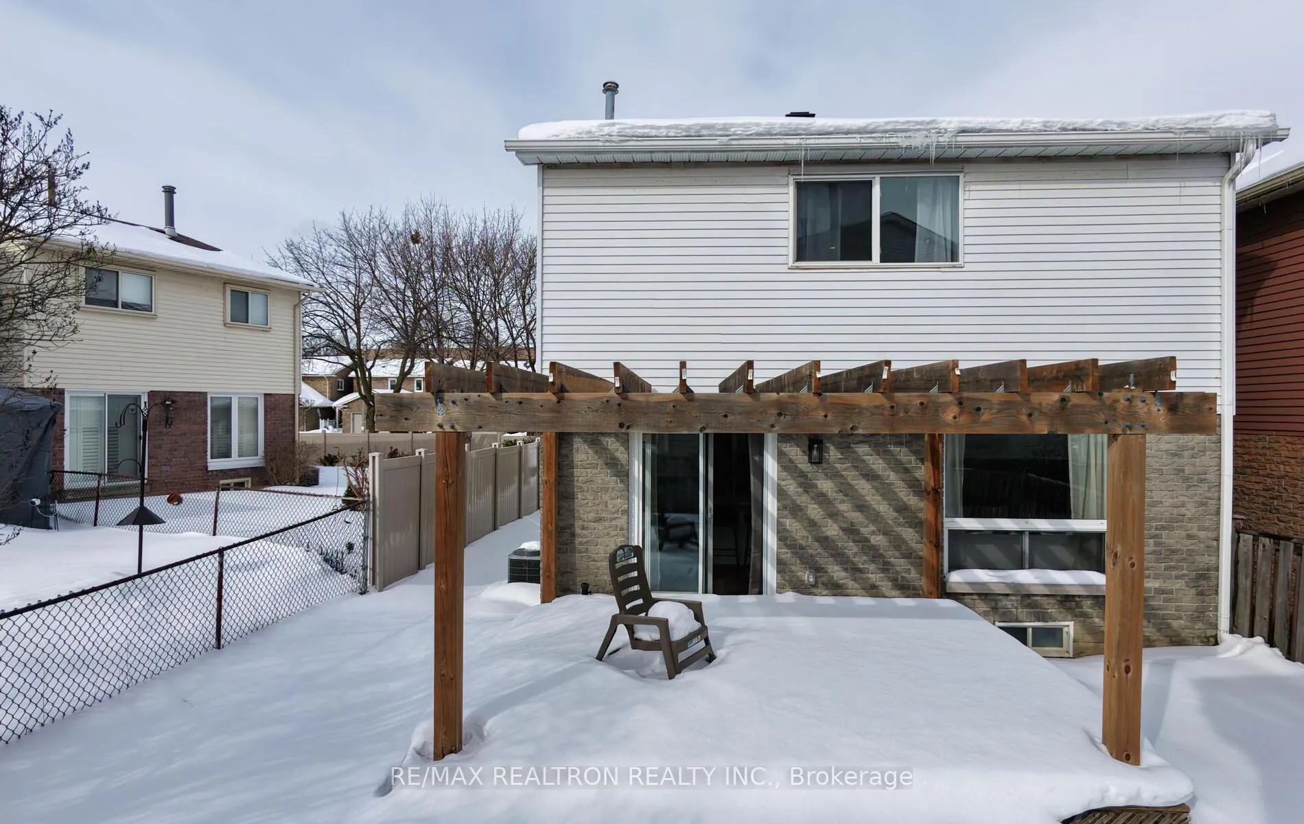Photo 42 of 110 Lisa Crescent, Vaughan, Crestwood-Springfarm-Yorkhill — HOMEH