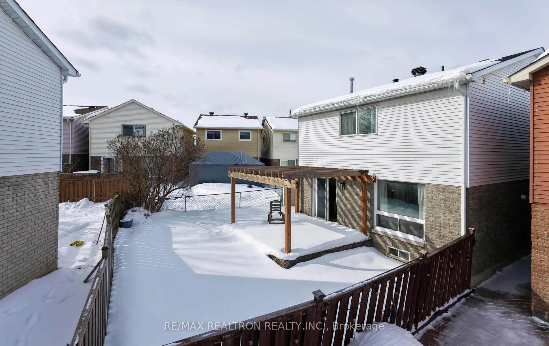 Photo 45 of 110 Lisa Crescent, Vaughan, Crestwood-Springfarm-Yorkhill — HOMEH