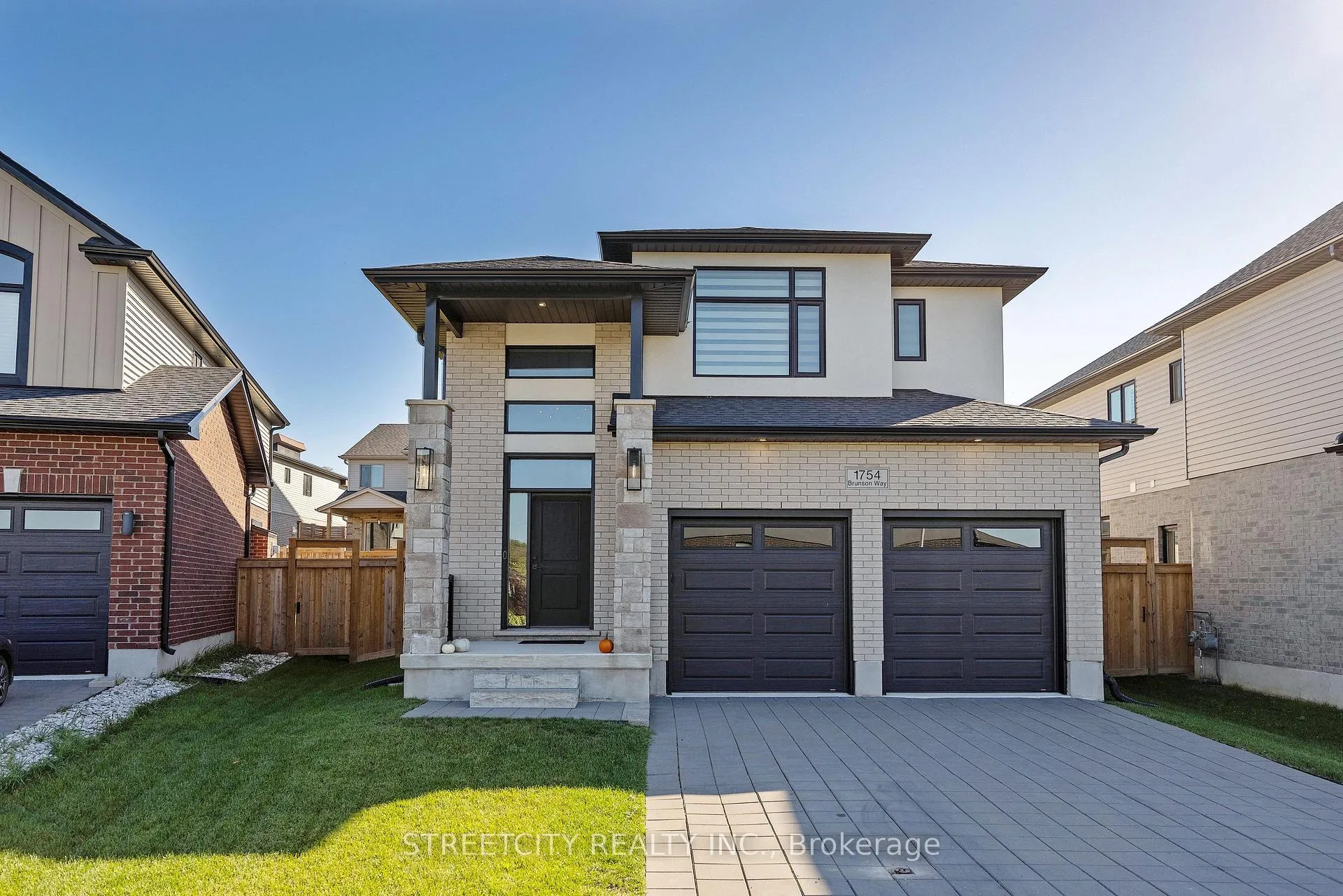 Photo 2 of 1754 Brunson Way, London, South K — HOMEH
