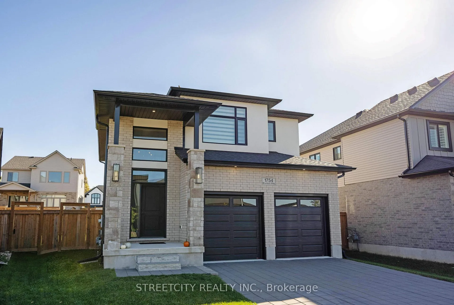 Photo 4 of 1754 Brunson Way, London, South K — HOMEH