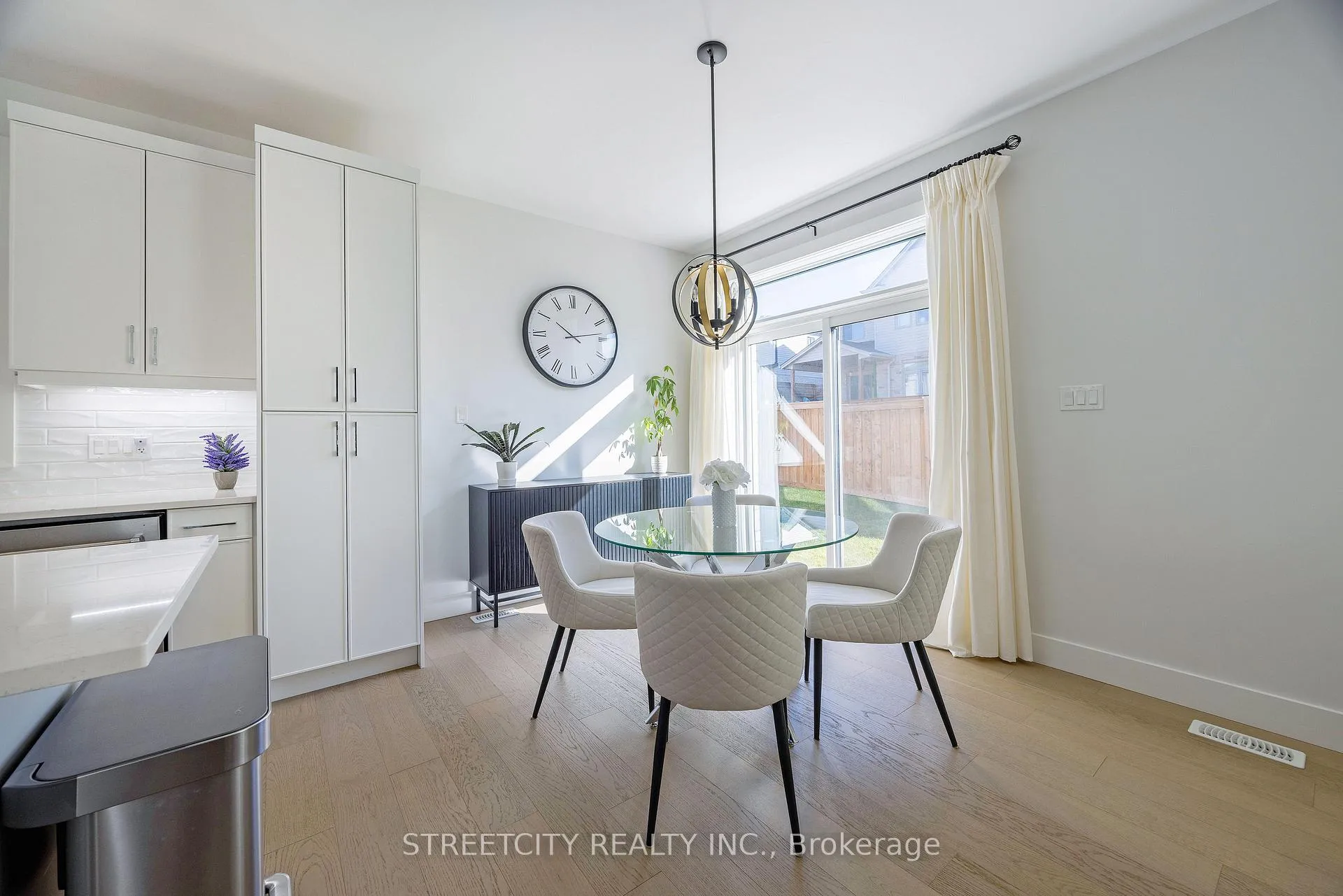 Photo 19 of 1754 Brunson Way, London, South K — HOMEH
