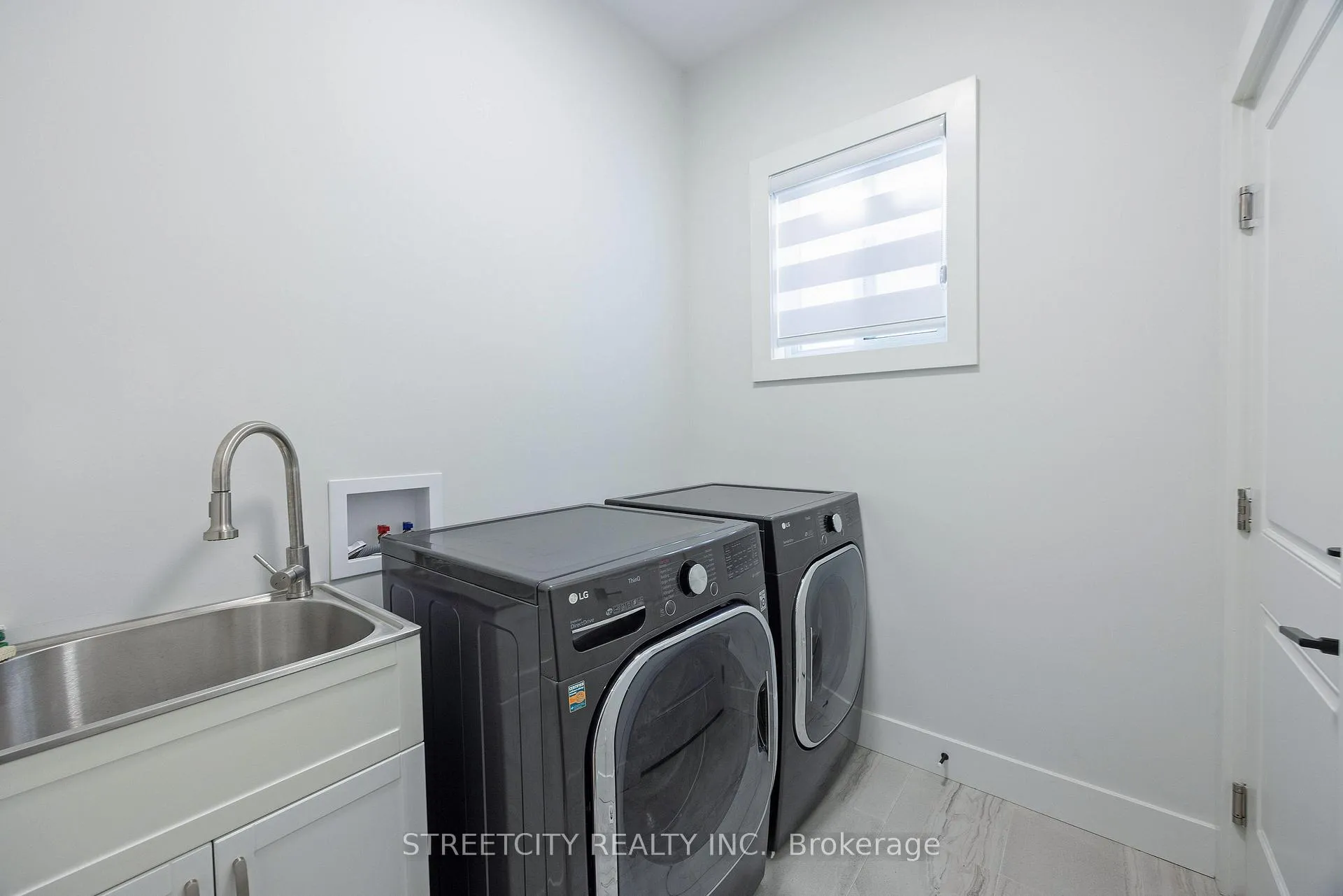 Photo 24 of 1754 Brunson Way, London, South K — HOMEH