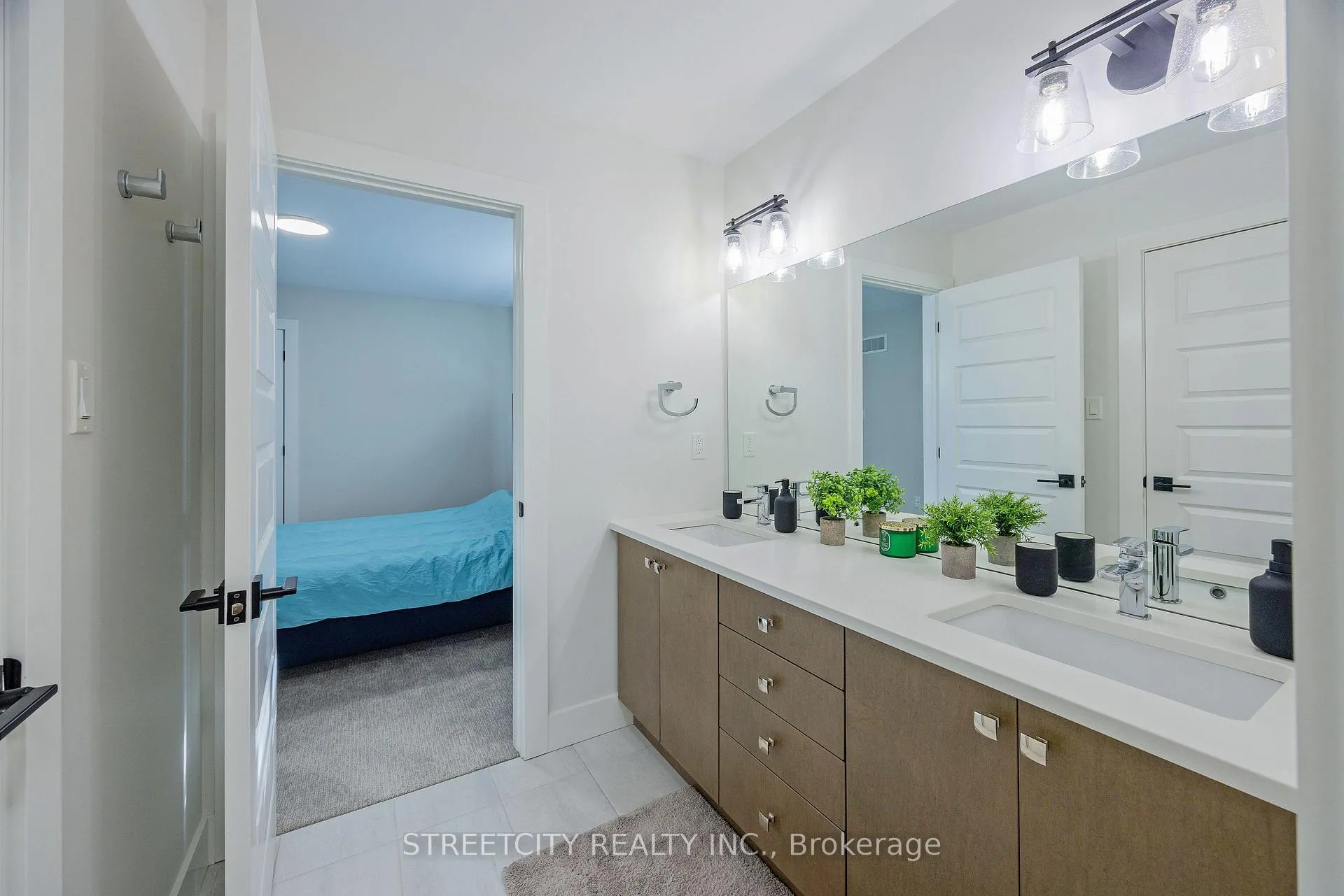 Photo 37 of 1754 Brunson Way, London, South K — HOMEH