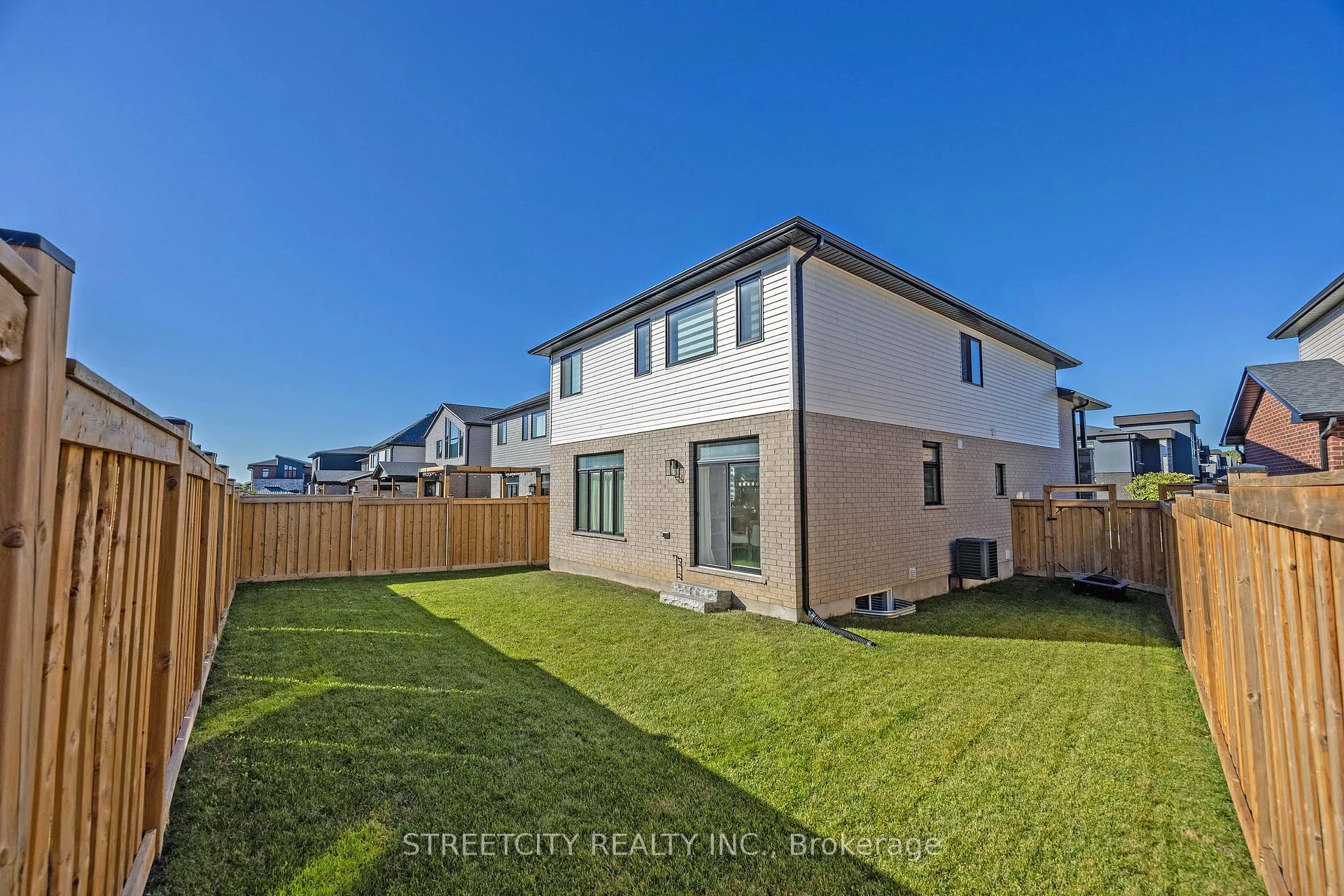 Photo 47 of 1754 Brunson Way, London, South K — HOMEH
