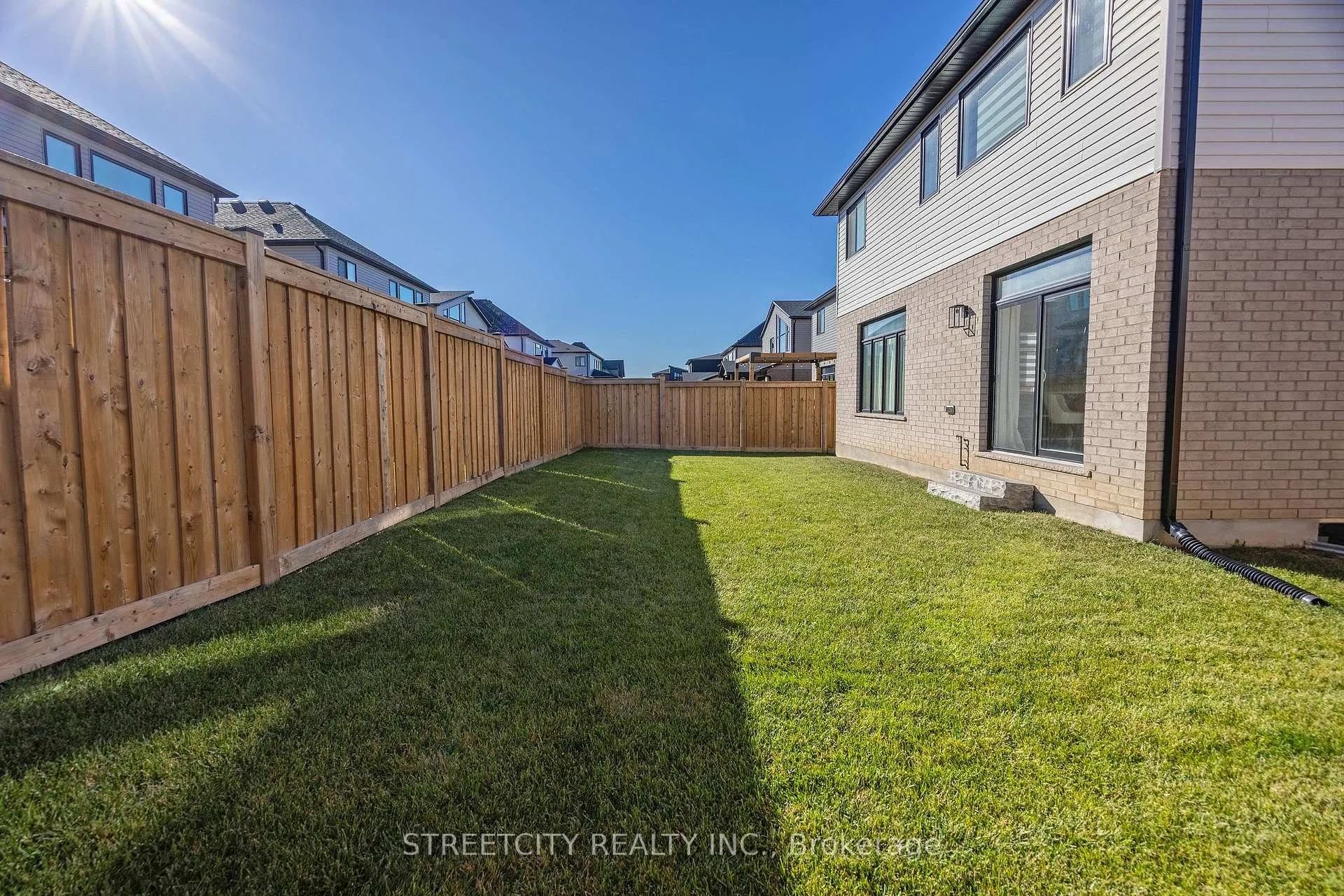 Photo 48 of 1754 Brunson Way, London, South K — HOMEH