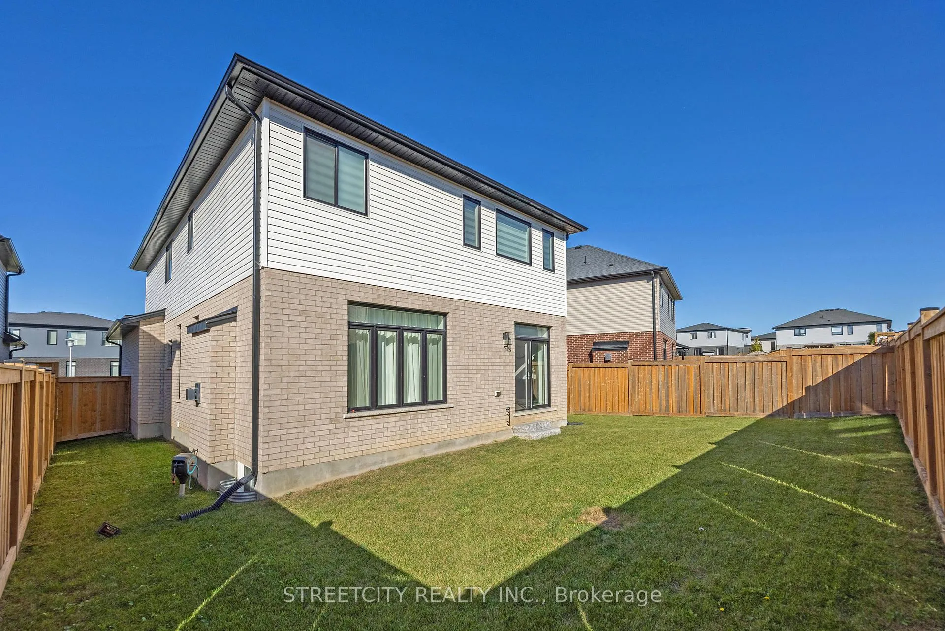 Photo 49 of 1754 Brunson Way, London, South K — HOMEH