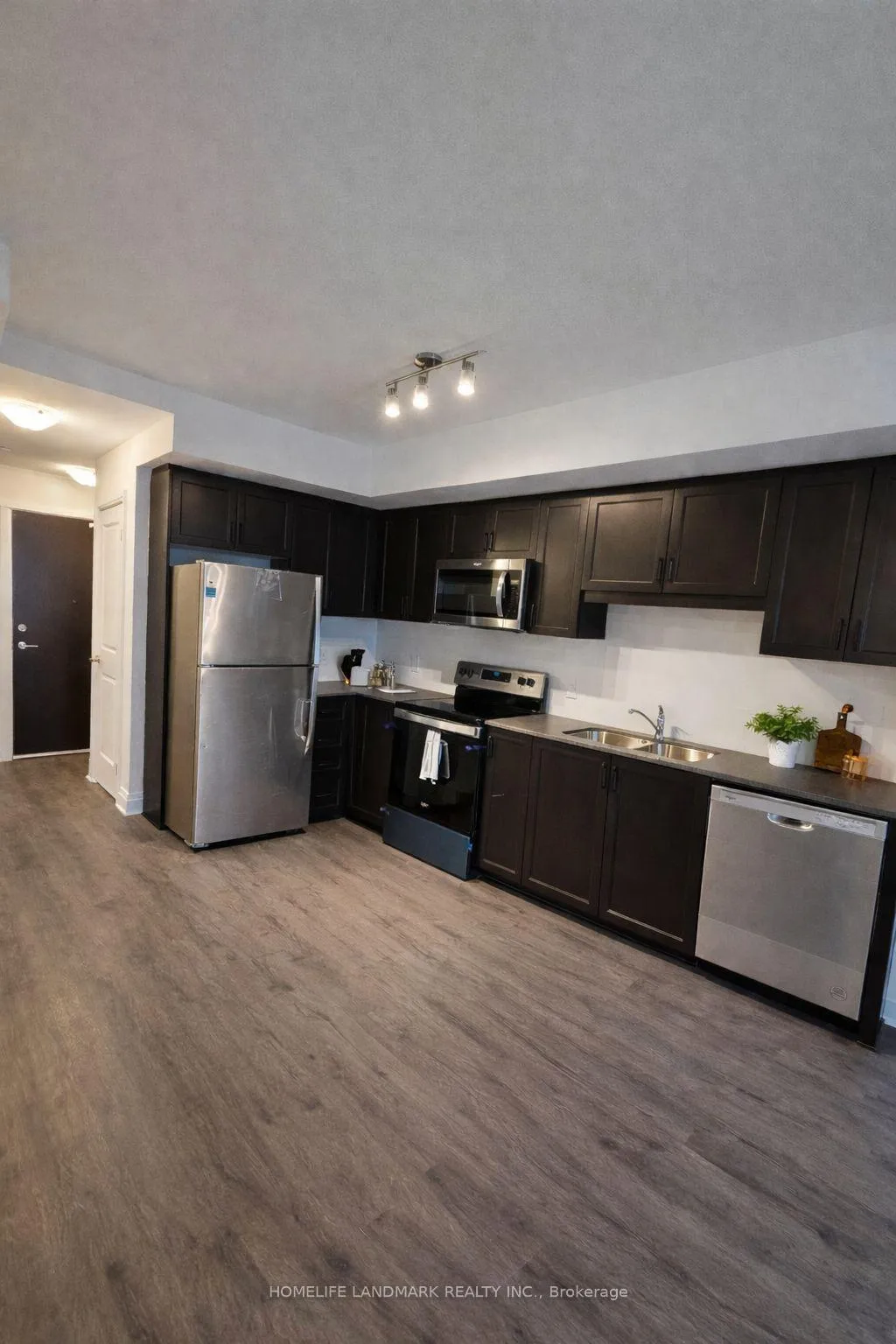 Photo 3 of Unit 317, 1936 Rymal Road E, Hamilton, Rural Glanbrook — HOMEH