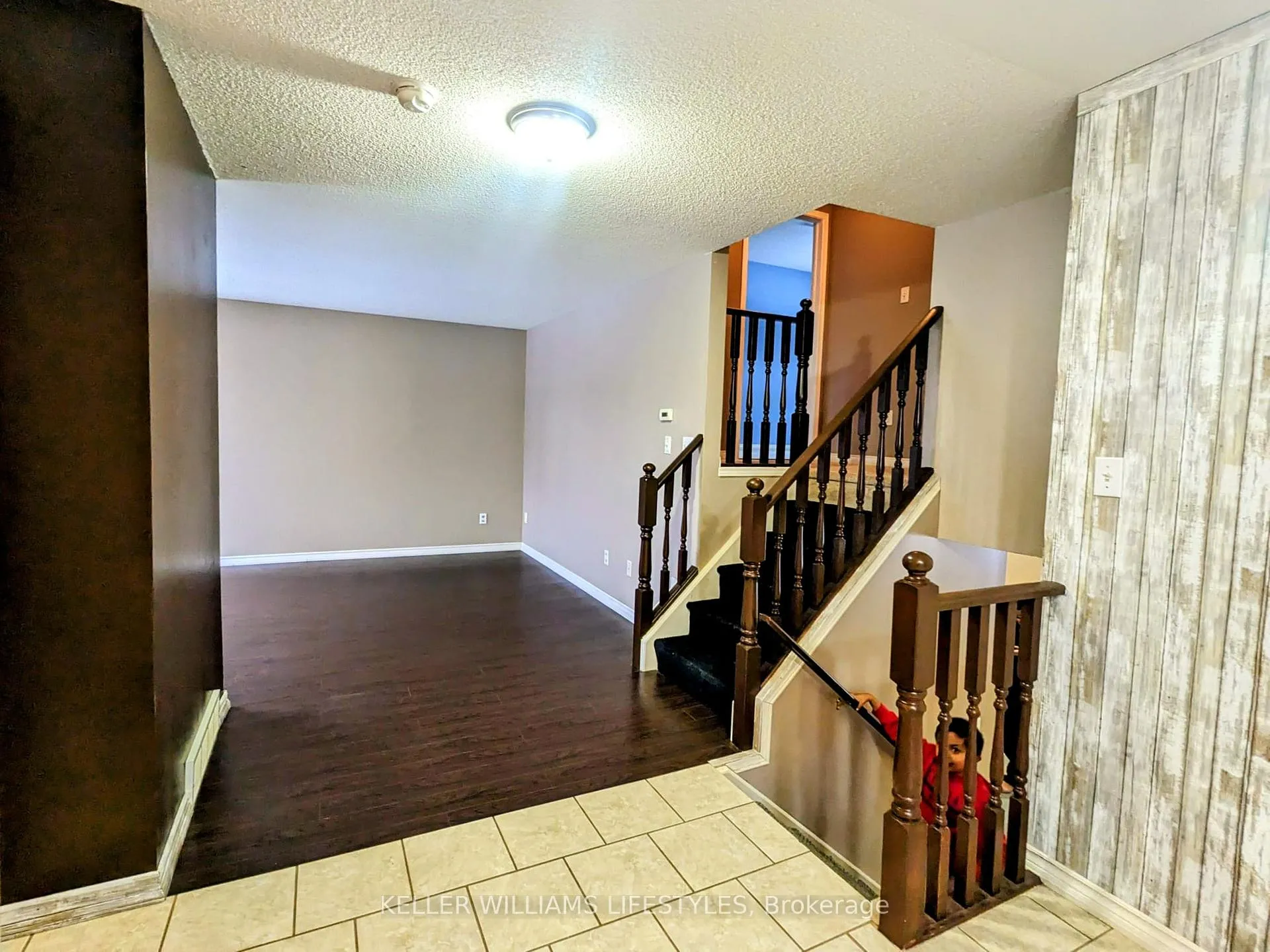 Photo 3 of 582 Talltree Crescent, London, East L — HOMEH