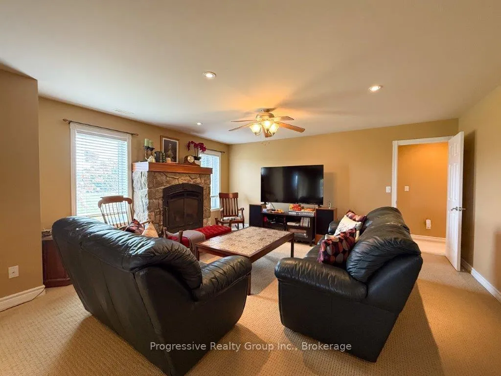 Photo 16 of 14 East Street S, Norfolk, Port Dover — HOMEH