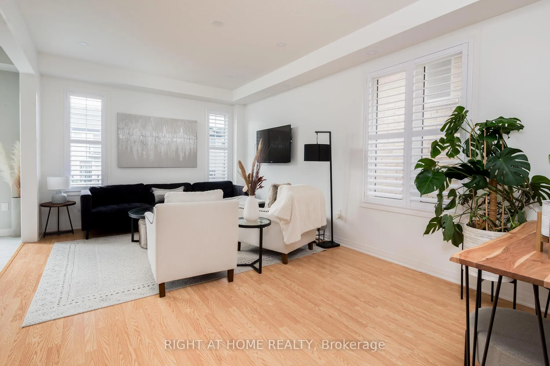 Photo 7 of 5 Pridham Place, New Tecumseth, Tottenham — HOMEH