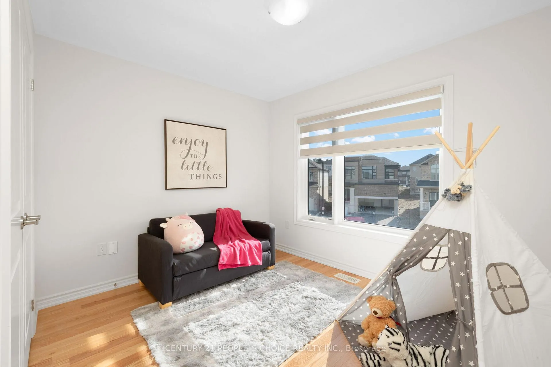 Photo 17 of 18 Heming Street, Brant, Paris — HOMEH