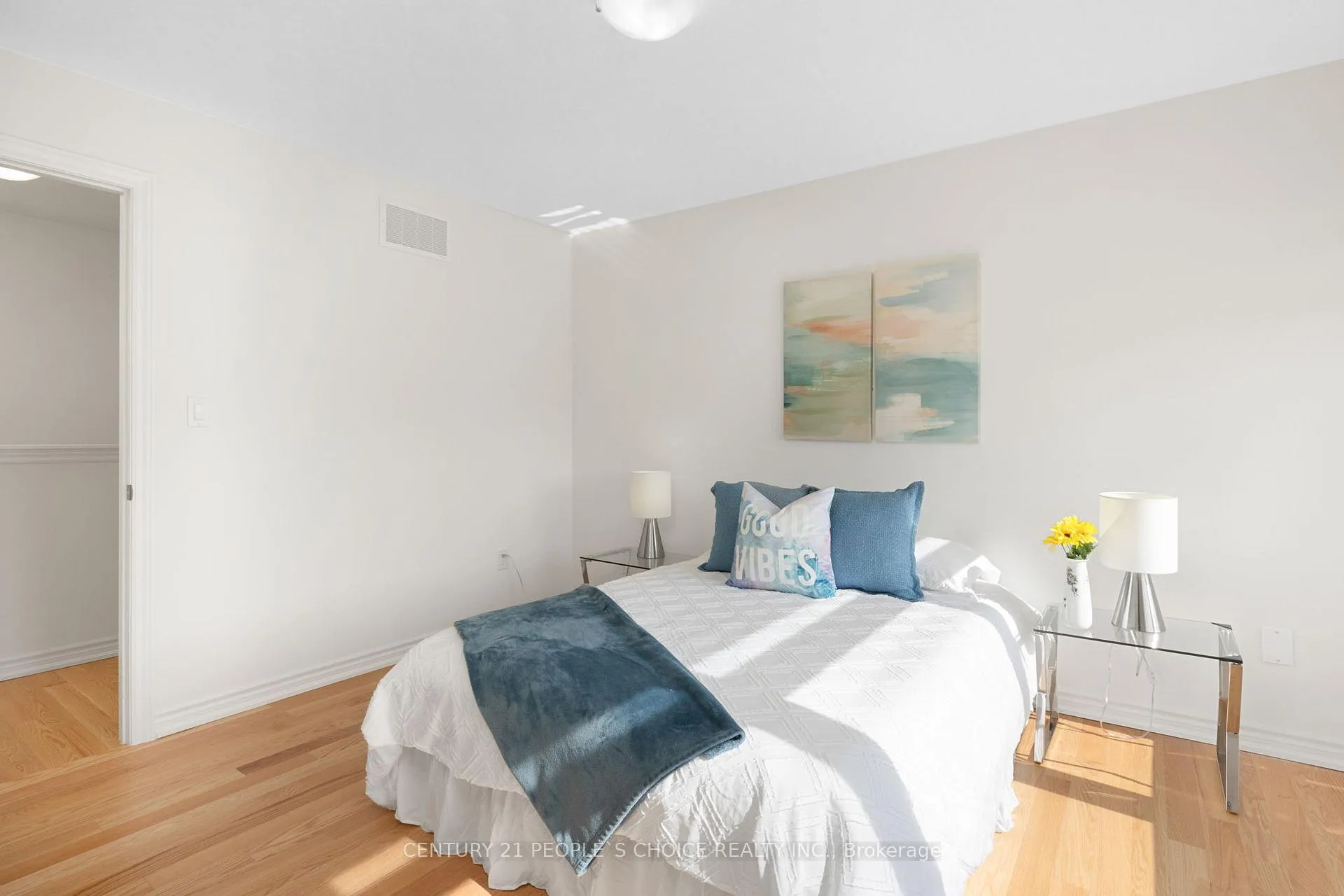 Photo 20 of 18 Heming Street, Brant, Paris — HOMEH