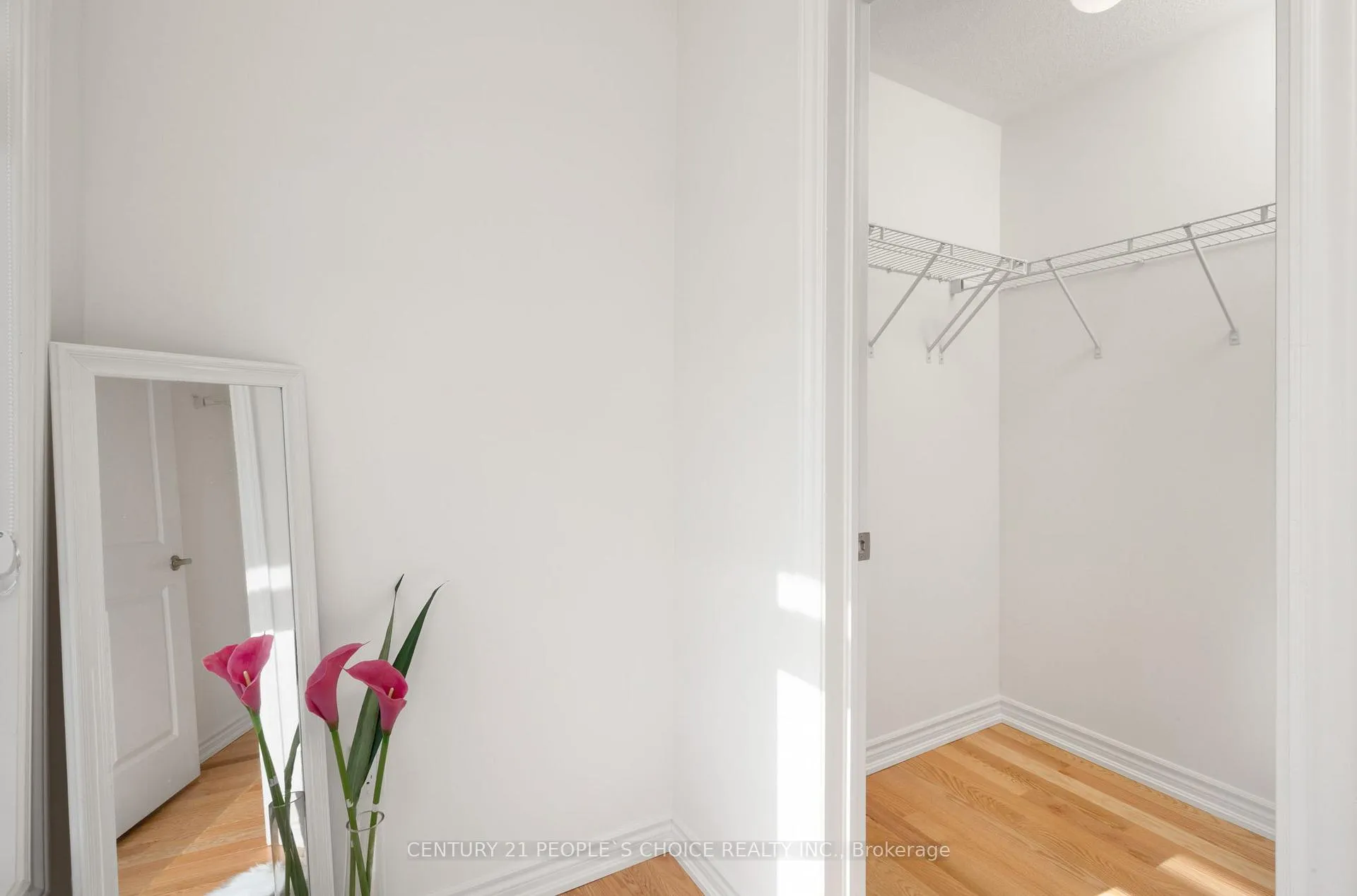 Photo 21 of 18 Heming Street, Brant, Paris — HOMEH