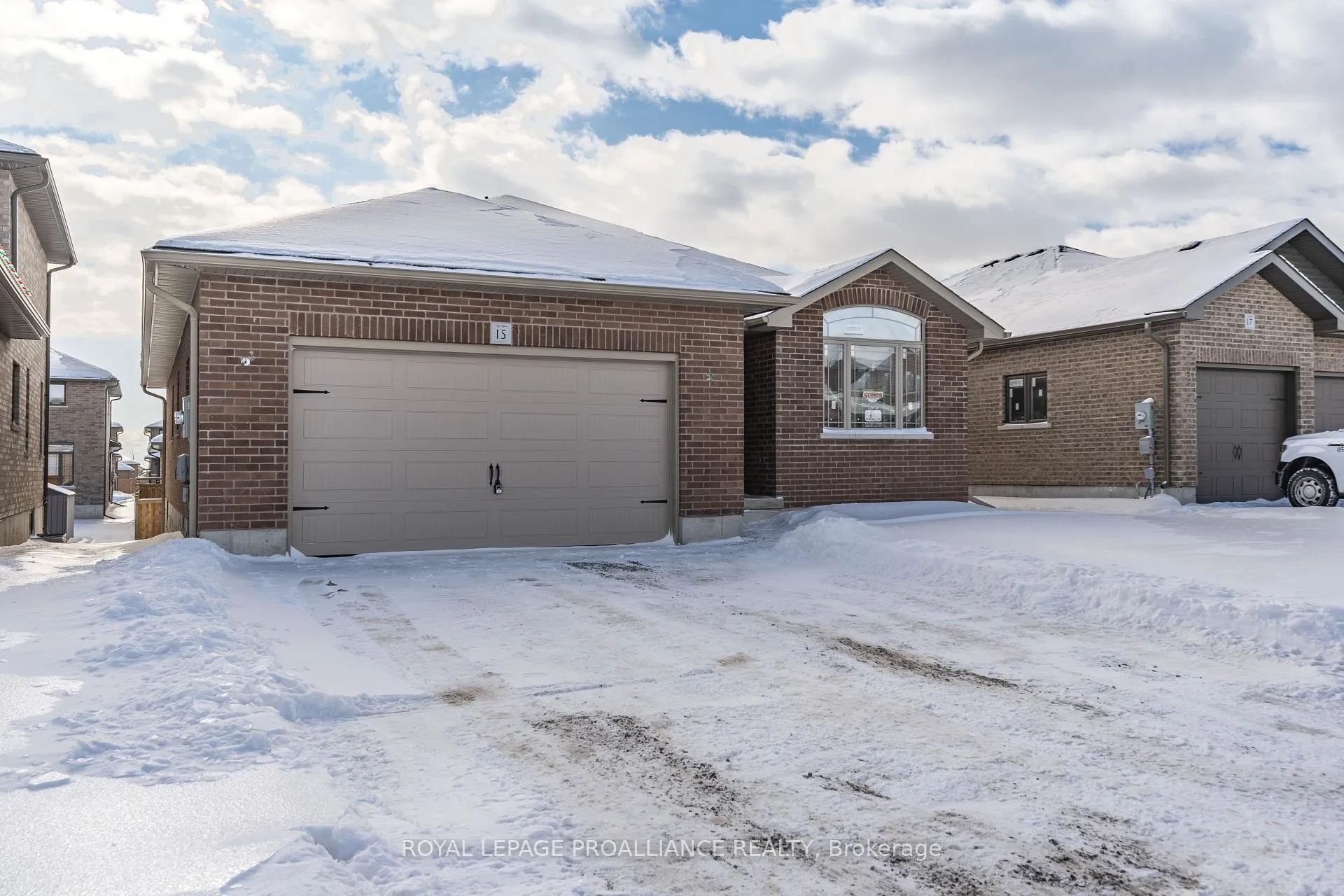Photo 2 of 15 Andrew Crescent, Quinte West, Murray Ward — HOMEH