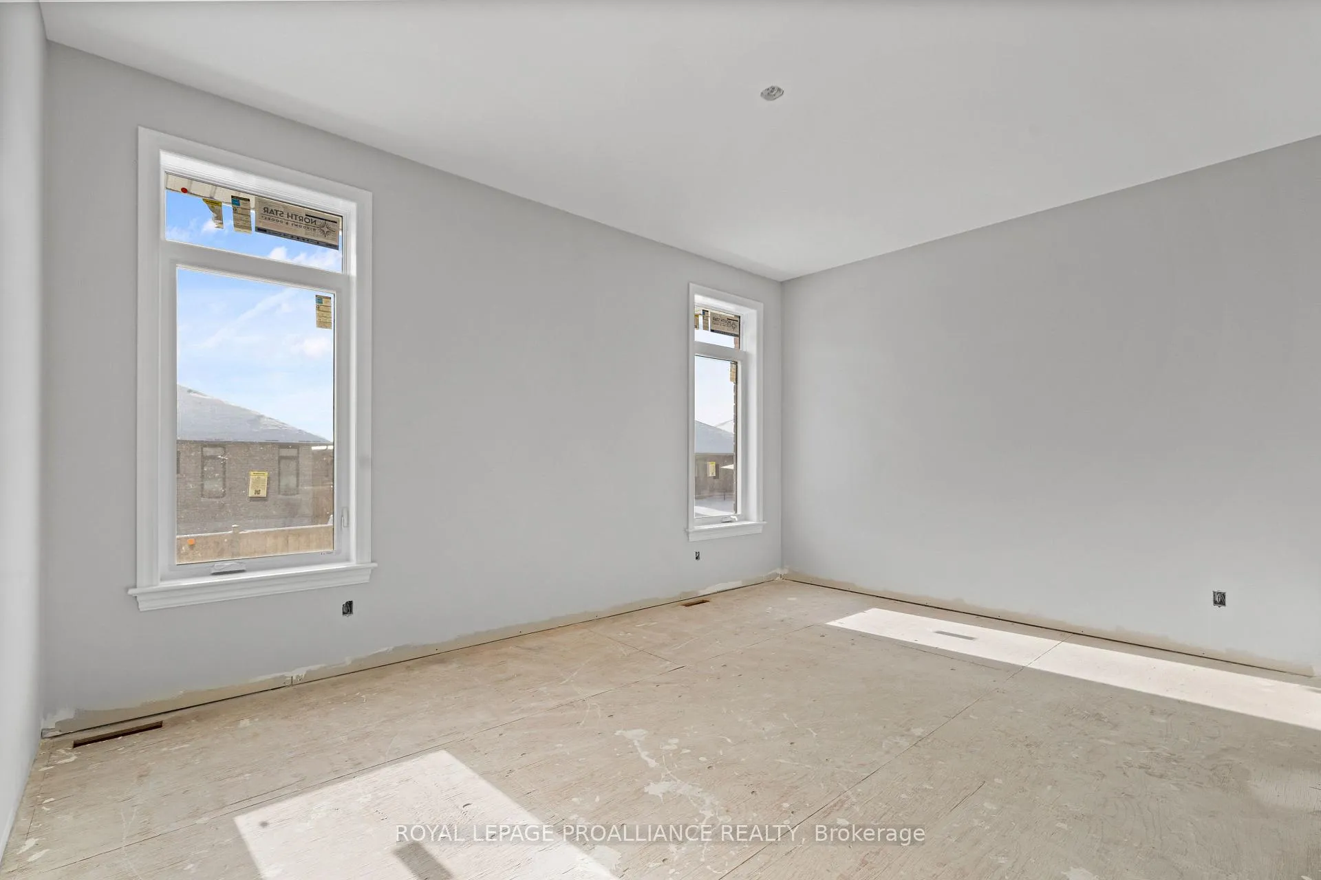 Photo 12 of 15 Andrew Crescent, Quinte West, Murray Ward — HOMEH