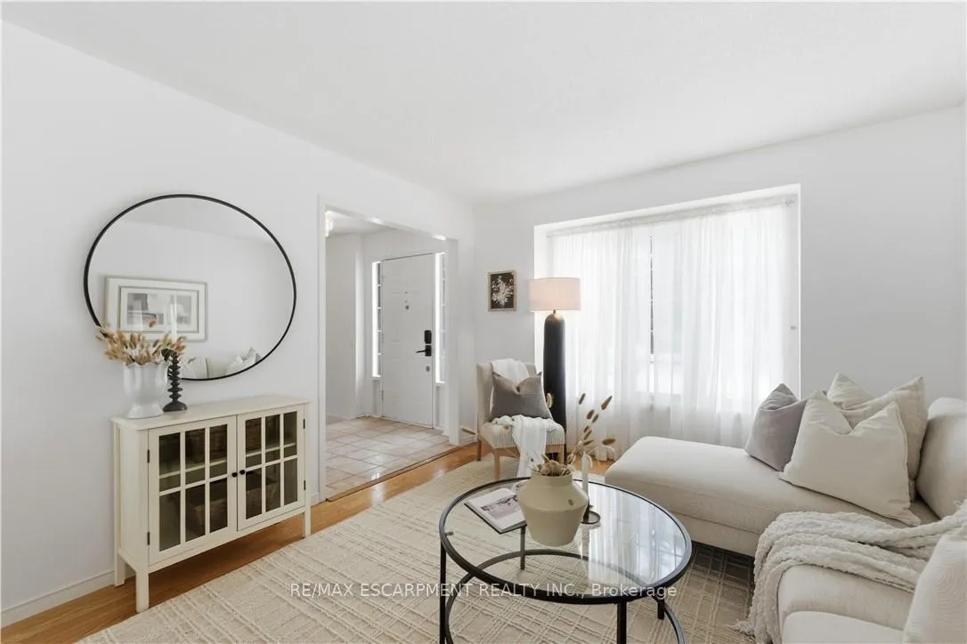 Photo 4 of 142 Silverbirch Avenue, Hamilton, Villages of Glancaster — HOMEH
