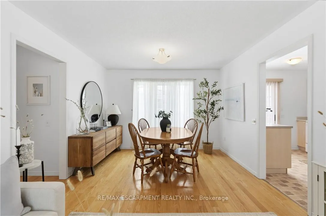 Photo 6 of 142 Silverbirch Avenue, Hamilton, Villages of Glancaster — HOMEH
