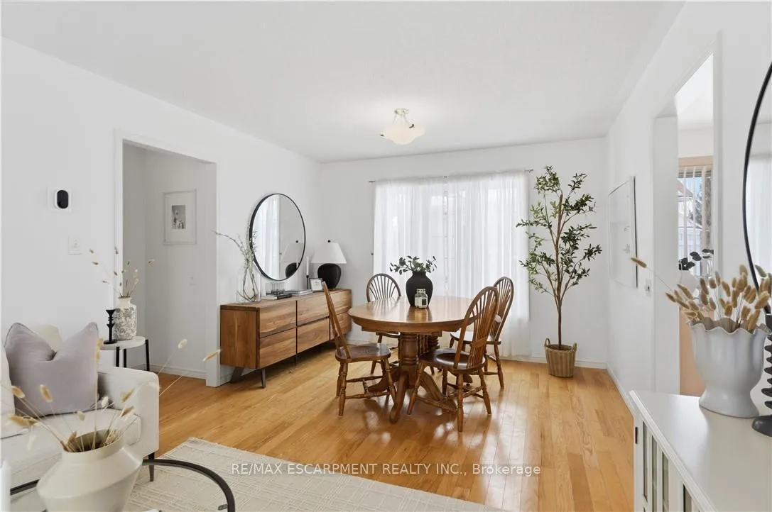 Photo 7 of 142 Silverbirch Avenue, Hamilton, Villages of Glancaster — HOMEH