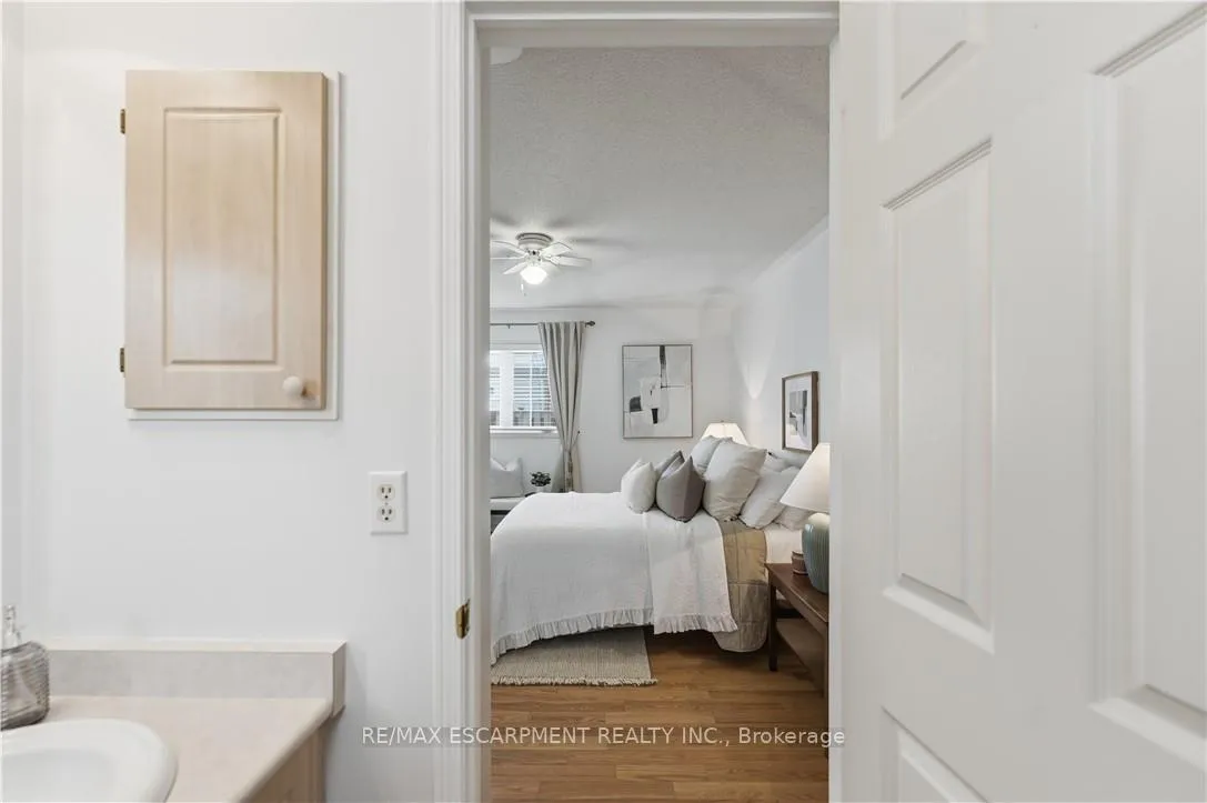 Photo 14 of 142 Silverbirch Avenue, Hamilton, Villages of Glancaster — HOMEH