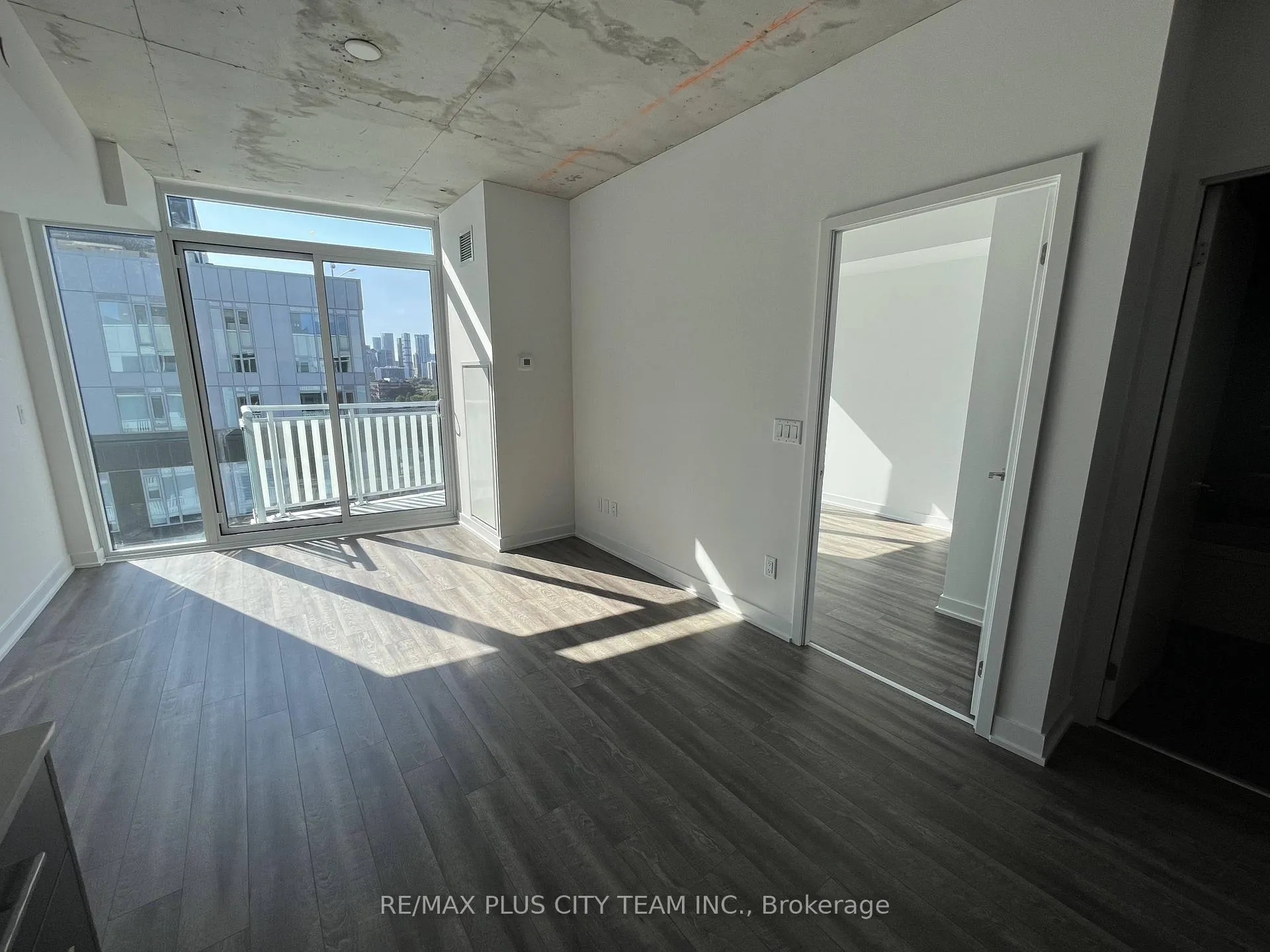 Photo 4 of Unit 1402, 45 Baseball Place, Toronto, South Riverdale — HOMEH