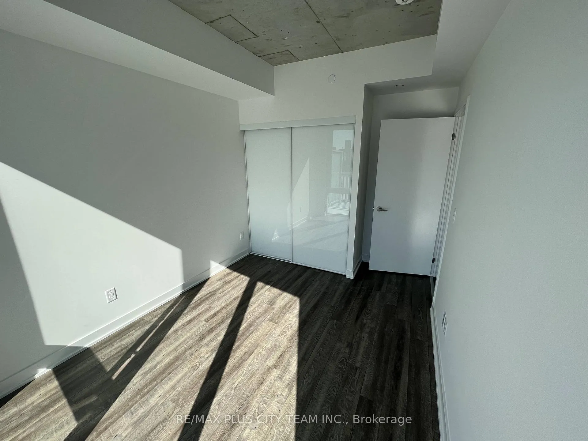 Photo 9 of Unit 1402, 45 Baseball Place, Toronto, South Riverdale — HOMEH